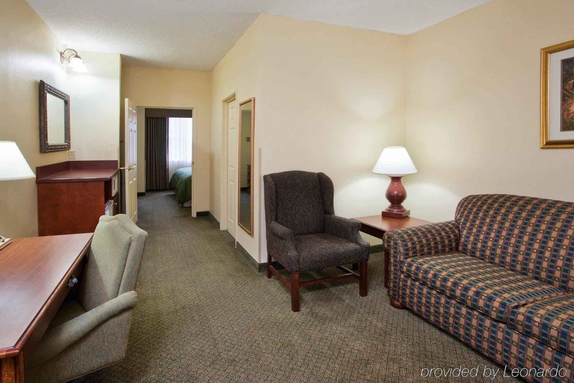 Comfort Inn & Suites Cartersville - Emerson Lake Point Rum bild